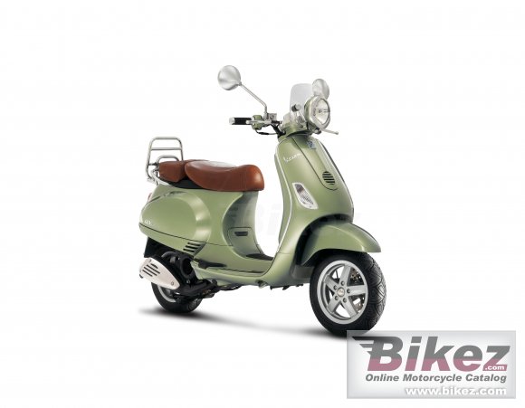 2007 Vespa LXV 125 photo